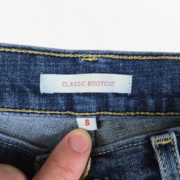 Levi's Dark Wash Mid Rise Classic Stretchy Flare Leg Bootcut Jeans Size 8 - Picture 4 of 9